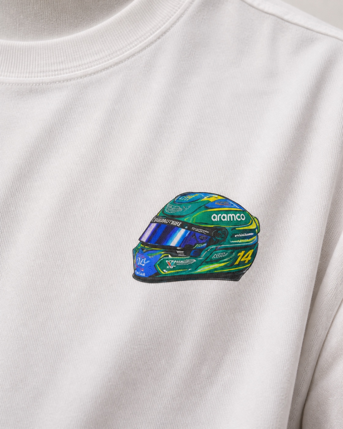 Detalle de la impresión DTF del pecho de la camiseta Fernando Alonso